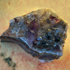 Amethyst auf Matrix aus Brandberg, Namibia