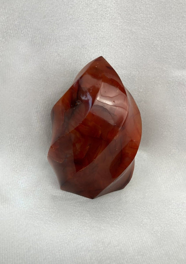 Discover Red Carnelian Agate Crystals for Confidence - My Shop of Wonders
