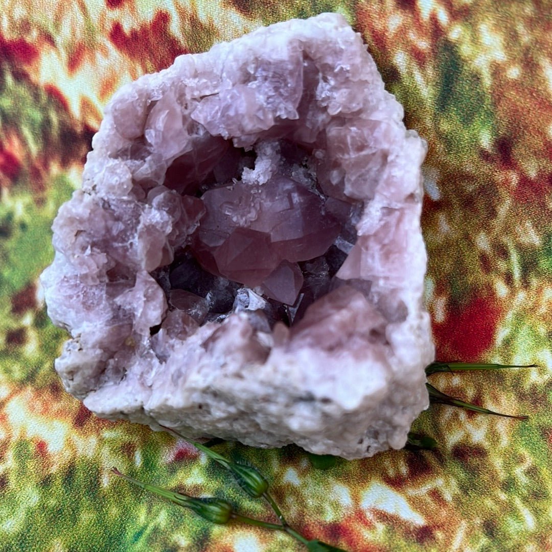 Explore Argentine Amethyst Geode Rocks for Sale: Unveil their Beauty - My Shop of Wonders