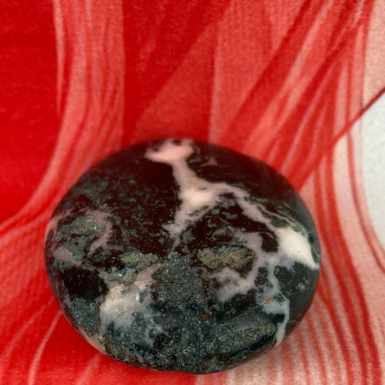 Moss Agate Palm Stone from India - My Shop of Wonders