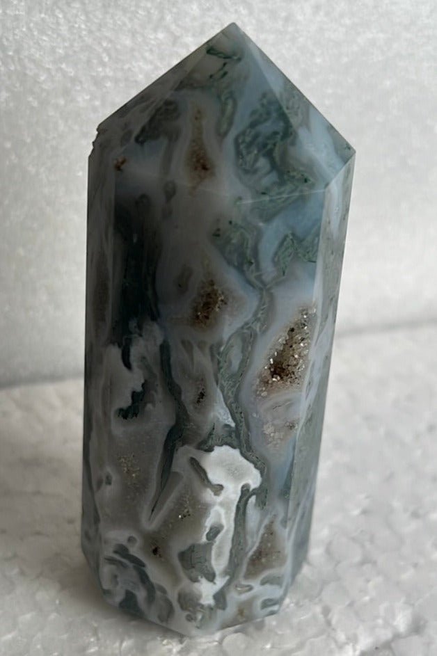 Moss Agate Tower, Obelisk, Stone from India - My Shop of Wonders