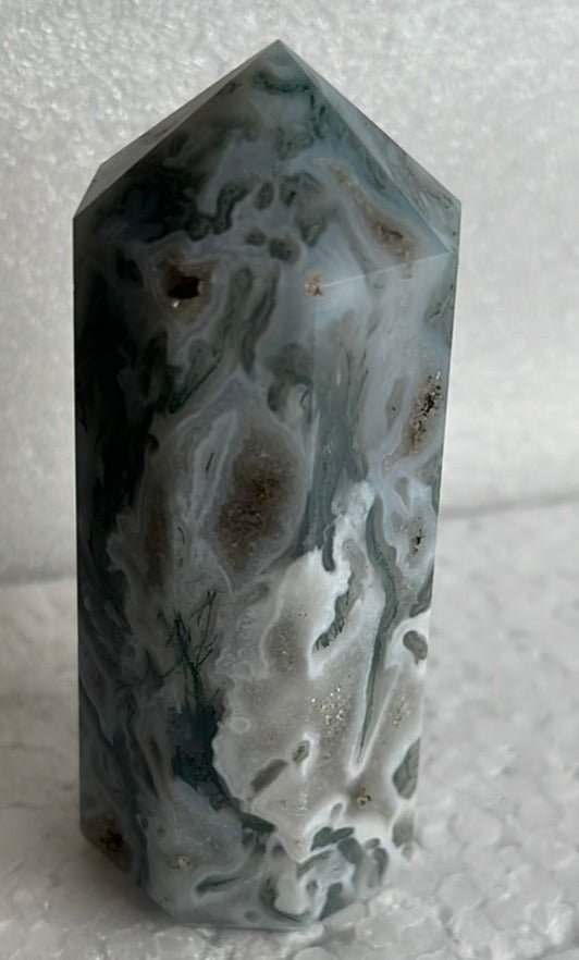 Moss Agate Tower, Obelisk, Stone from India - My Shop of Wonders