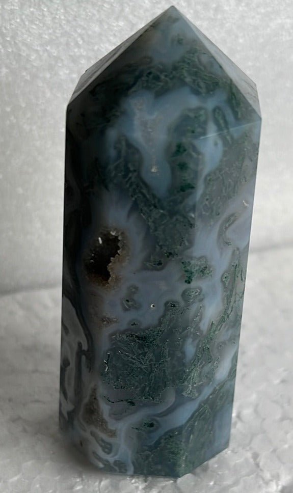 Moss Agate Tower, Obelisk, Stone from India - My Shop of Wonders