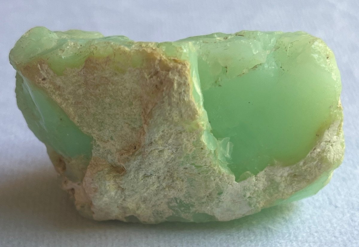 Serbian green opal from Kosovo: Rare Treasure - My Shop of Wonders
