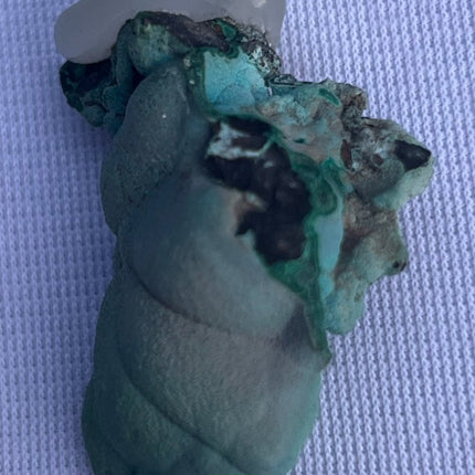Small Crystal with a Vibrant Blue Colour - My Shop of Wonders