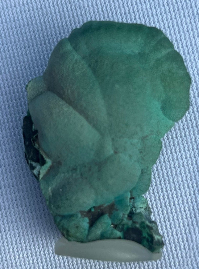 Small Crystal with a Vibrant Blue Colour - My Shop of Wonders