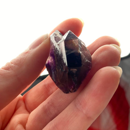 Terminated Crystal: Embrace Amethyst's Divine Splendor - My Shop of Wonders